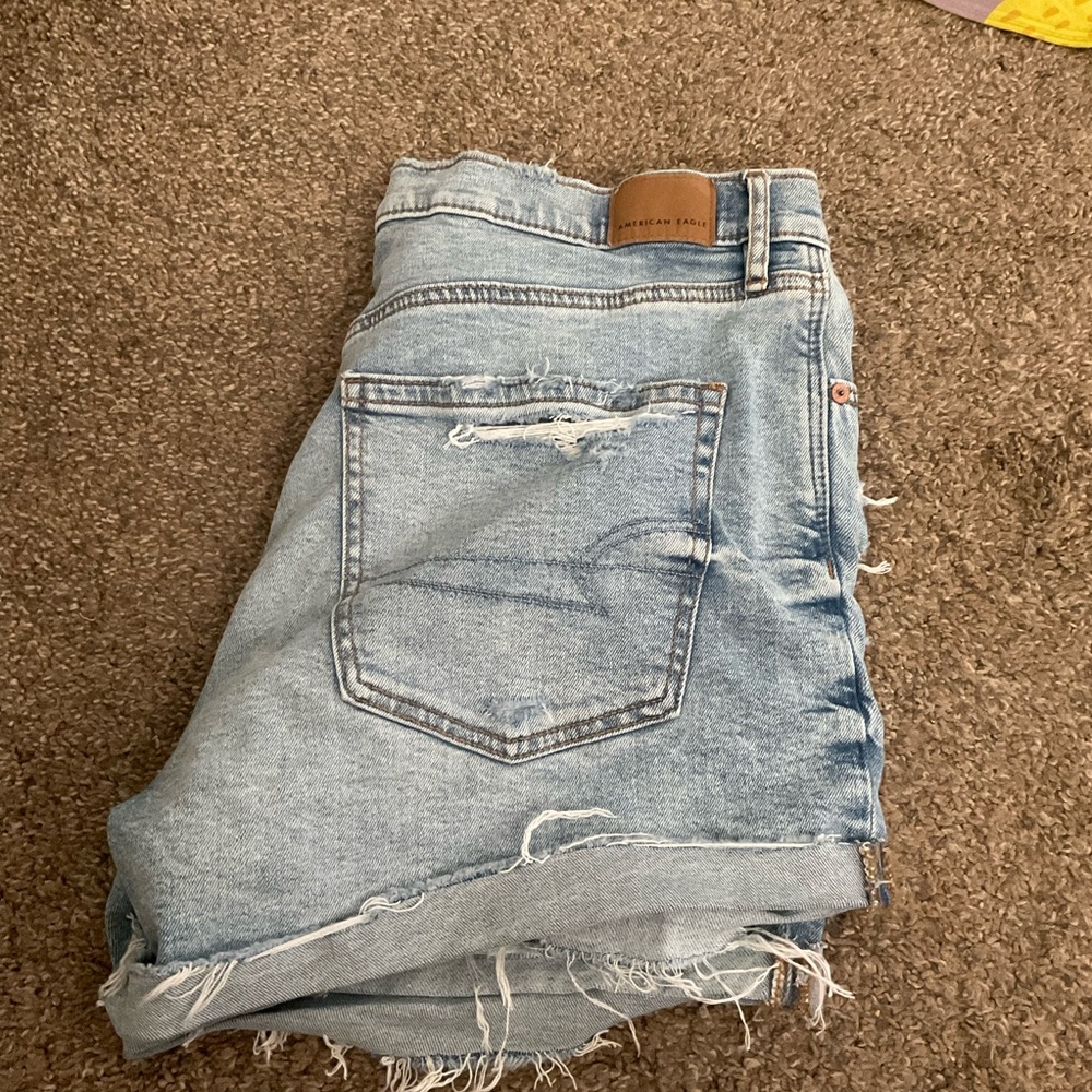 American Eagle Ripped Distressed Relaxed Shorts 12